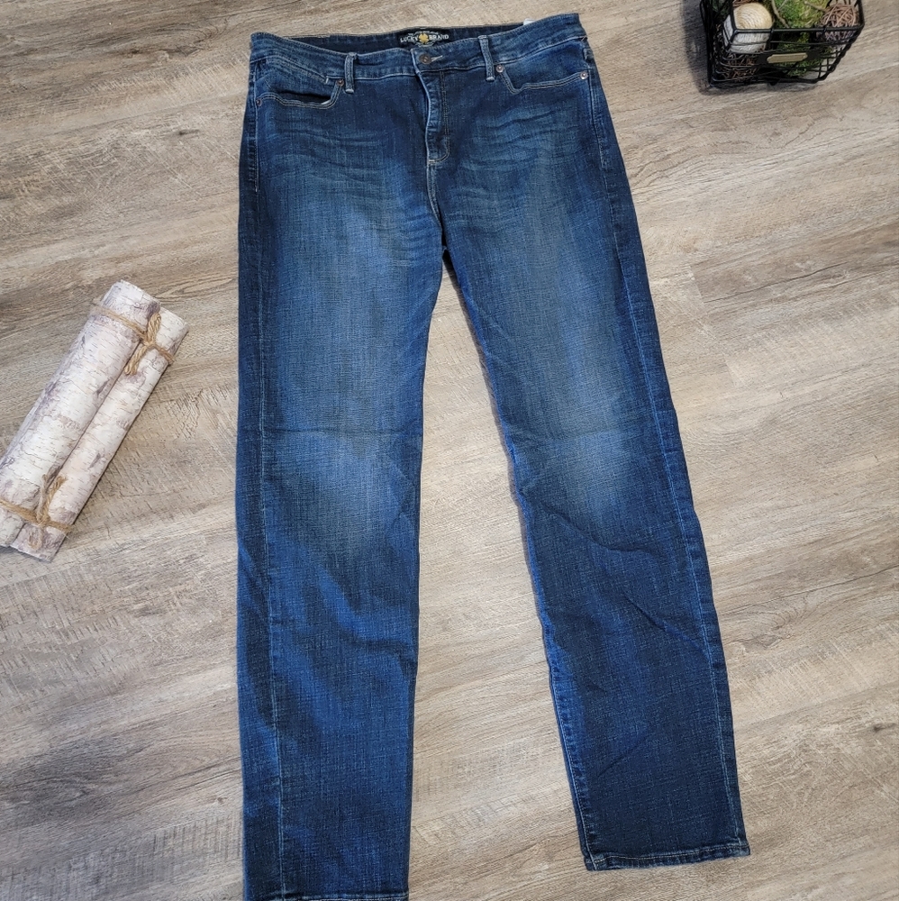 Lucky brand straight jeans